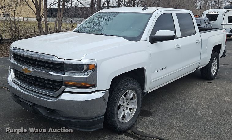 image for item OJ9923 2018 Chevrolet Silverado 1500 Crew Cab pickup truck