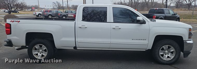 image for item OJ9923 2018 Chevrolet Silverado 1500 Crew Cab pickup truck