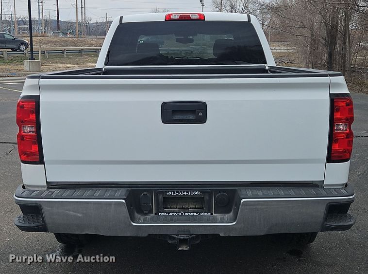 image for item OJ9923 2018 Chevrolet Silverado 1500 Crew Cab pickup truck