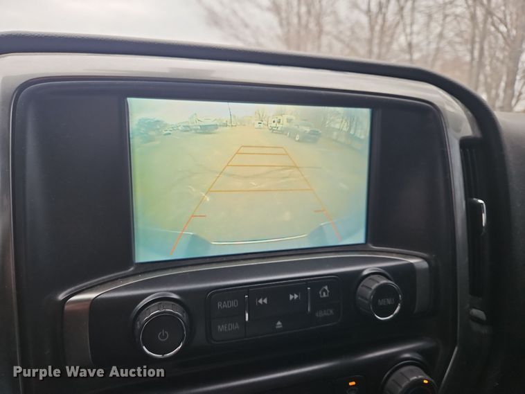 image for item OJ9923 2018 Chevrolet Silverado 1500 Crew Cab pickup truck