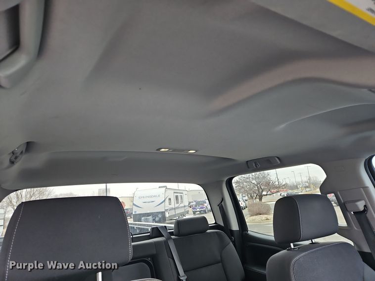 image for item OJ9923 2018 Chevrolet Silverado 1500 Crew Cab pickup truck