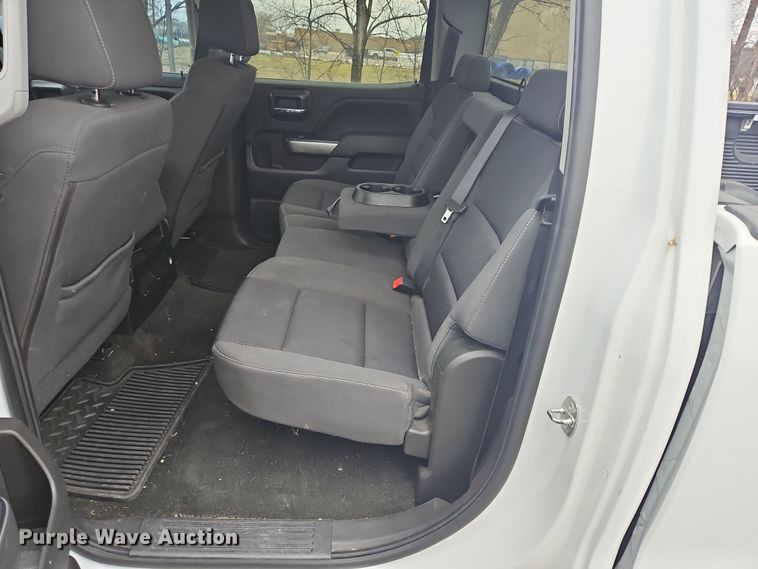 image for item OJ9923 2018 Chevrolet Silverado 1500 Crew Cab pickup truck