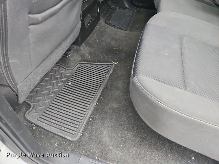 image for item OJ9923 2018 Chevrolet Silverado 1500 Crew Cab pickup truck