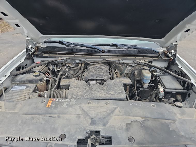 image for item OJ9923 2018 Chevrolet Silverado 1500 Crew Cab pickup truck