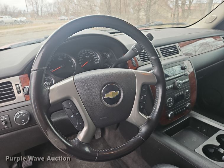 image for item OJ9924 2014 Chevrolet Tahoe LT SUV