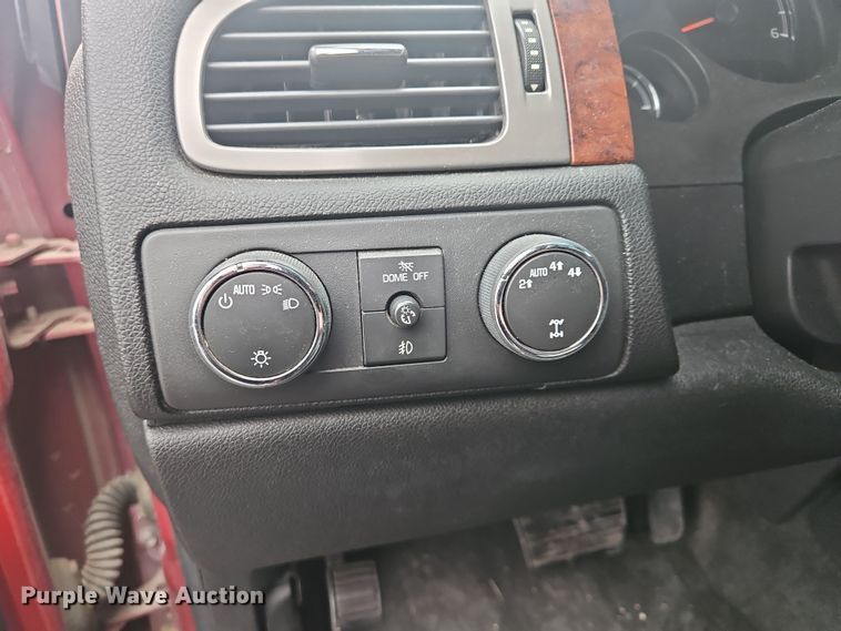 image for item OJ9924 2014 Chevrolet Tahoe LT SUV