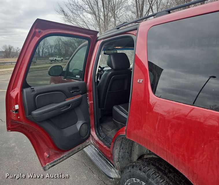 image for item OJ9924 2014 Chevrolet Tahoe LT SUV