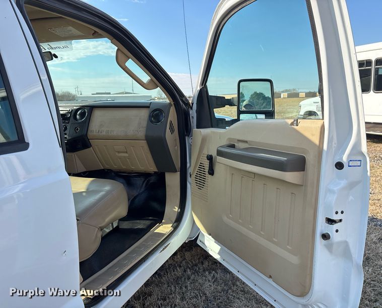 image for item OK9513 2008 Ford F450 Super Duty Crew Cab flatbed truck