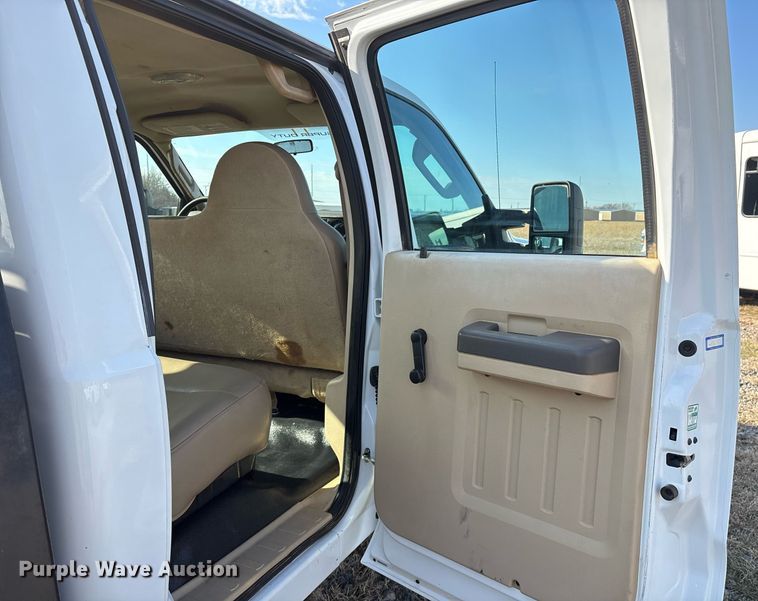 image for item OK9513 2008 Ford F450 Super Duty Crew Cab flatbed truck