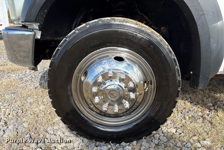 image for item OK9513 2008 Ford F450 Super Duty Crew Cab flatbed truck