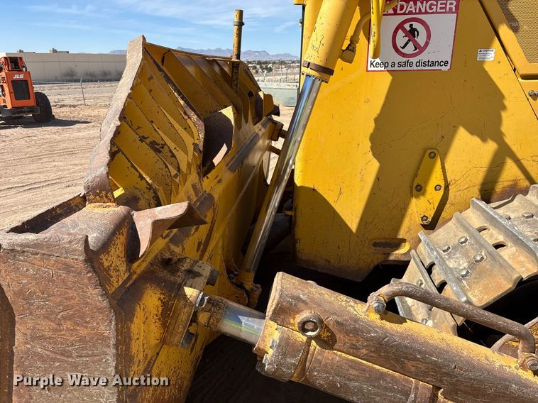 image for item DH8644 2015 Komatsu D155AX-8 dozer