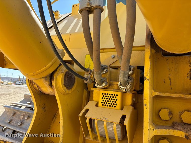 image for item DH8644 2015 Komatsu D155AX-8 dozer