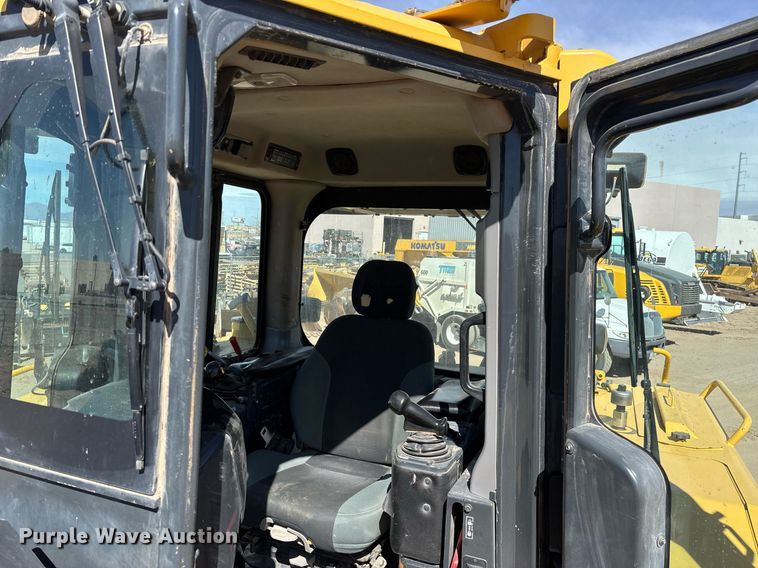 image for item DH8644 2015 Komatsu D155AX-8 dozer