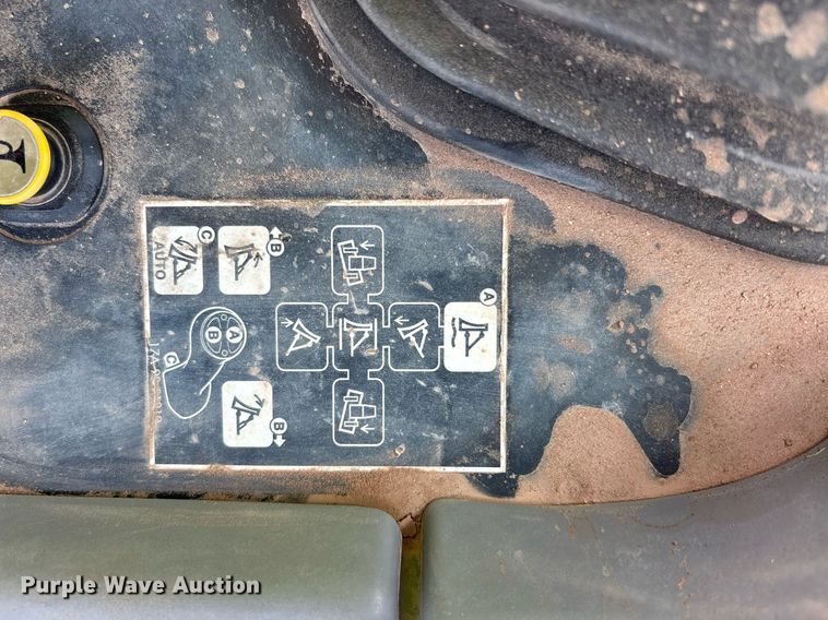 image for item DH8644 2015 Komatsu D155AX-8 dozer