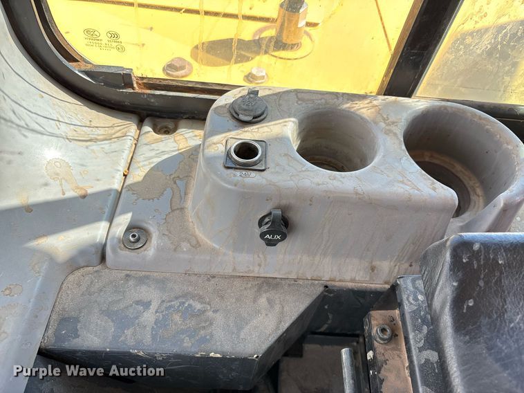 image for item DH8644 2015 Komatsu D155AX-8 dozer