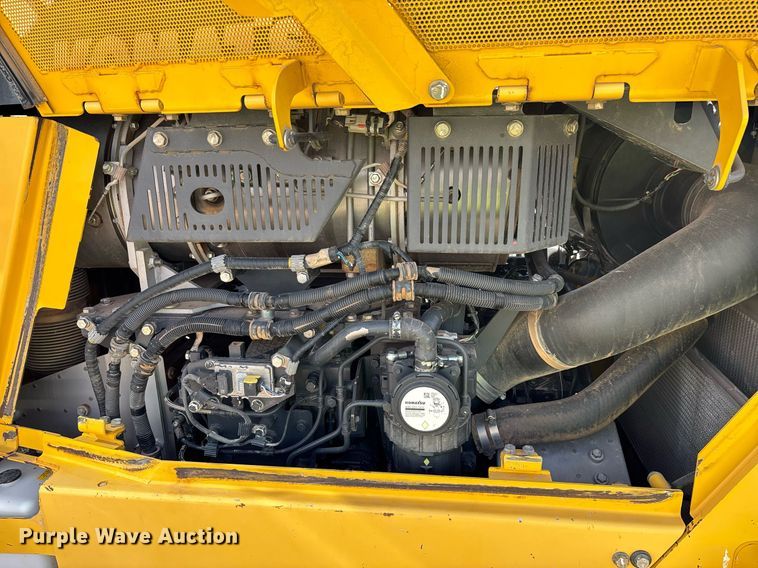 image for item DH8644 2015 Komatsu D155AX-8 dozer