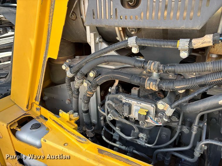 image for item DH8644 2015 Komatsu D155AX-8 dozer