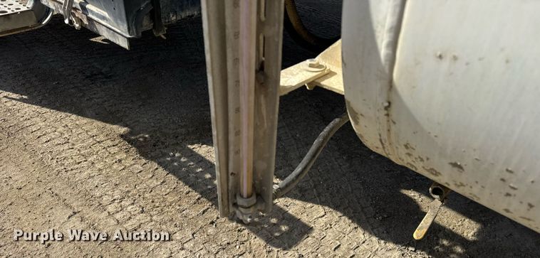 image for item DH9837 2009 Sterling L8500 ready mix truck