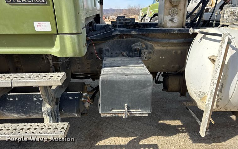 image for item DH9837 2009 Sterling L8500 ready mix truck