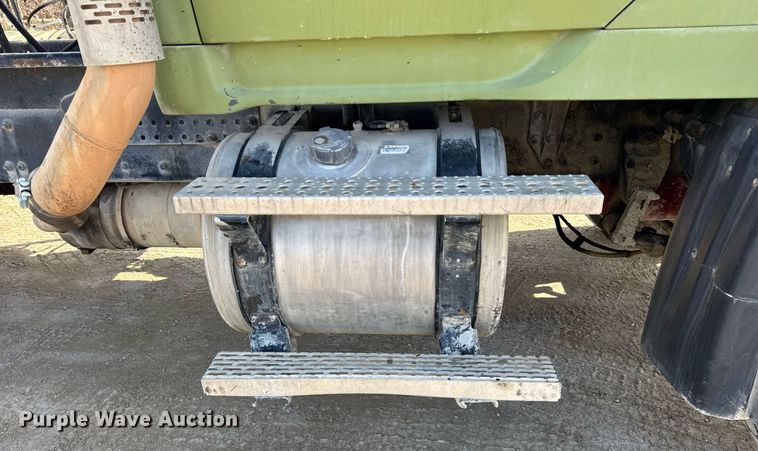 image for item DH9837 2009 Sterling L8500 ready mix truck