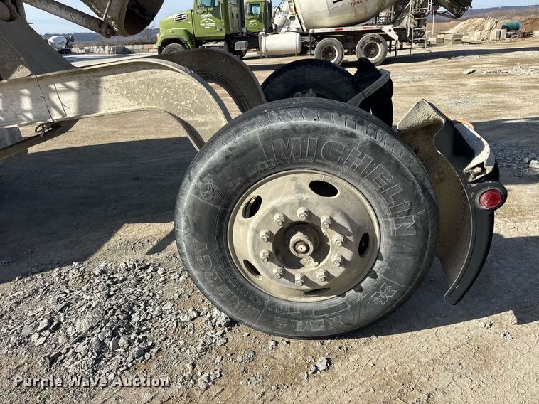 image for item DH9837 2009 Sterling L8500 ready mix truck