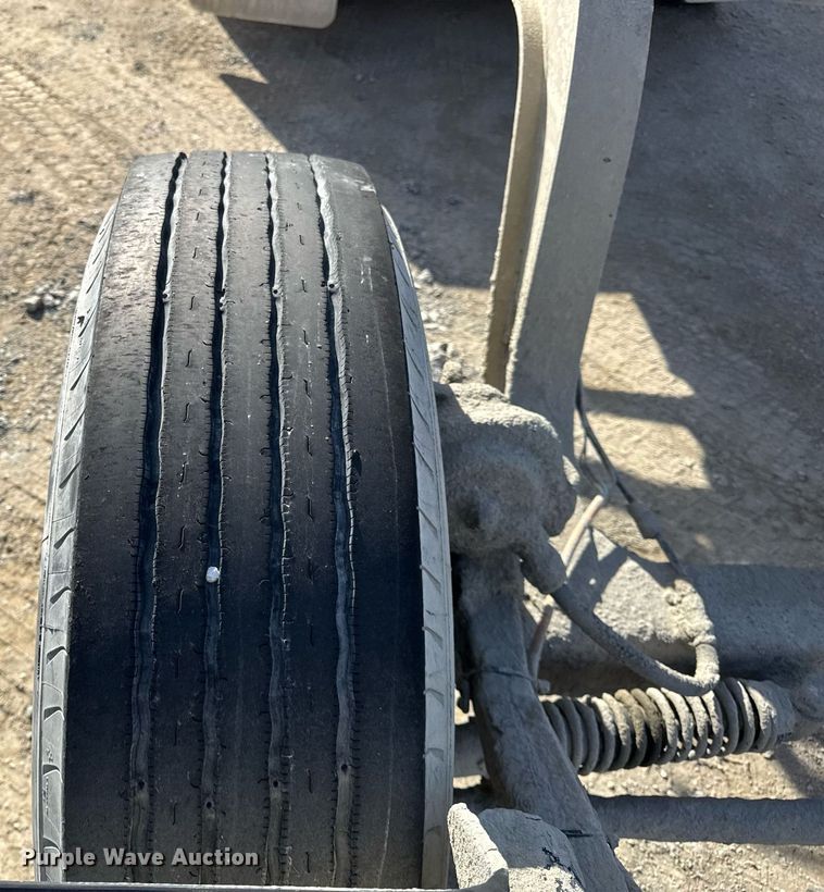 image for item DH9837 2009 Sterling L8500 ready mix truck