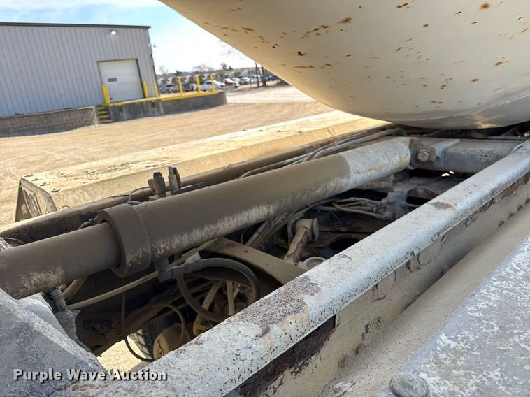 image for item DH9837 2009 Sterling L8500 ready mix truck