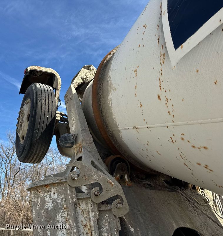 image for item DH9837 2009 Sterling L8500 ready mix truck