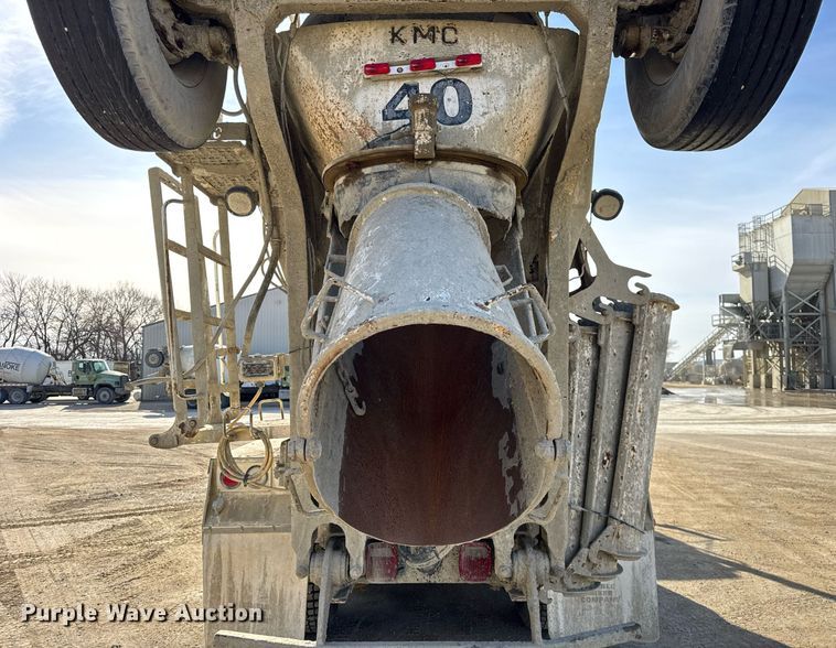 image for item DH9837 2009 Sterling L8500 ready mix truck