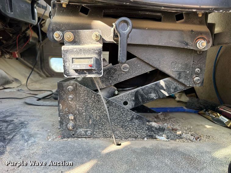 image for item DH9837 2009 Sterling L8500 ready mix truck