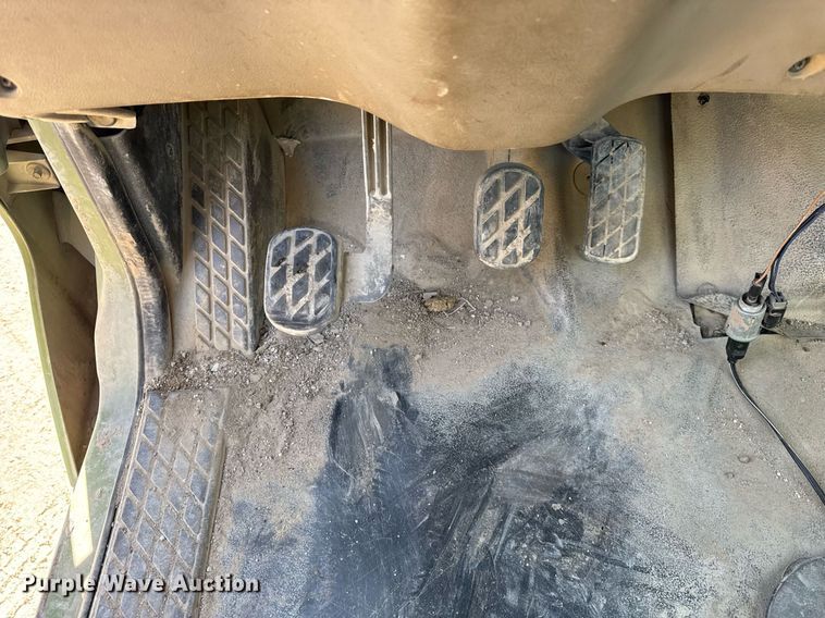 image for item DH9837 2009 Sterling L8500 ready mix truck