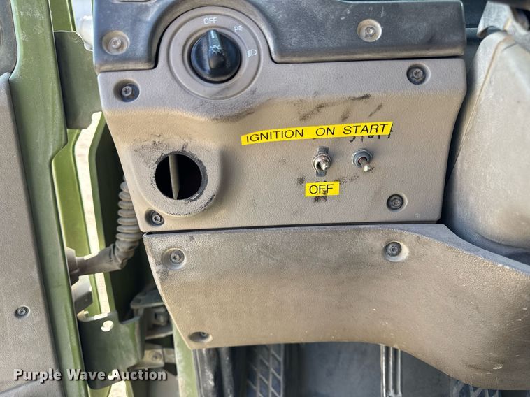 image for item DH9837 2009 Sterling L8500 ready mix truck