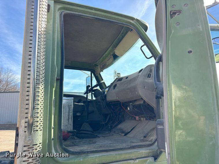 image for item DH9837 2009 Sterling L8500 ready mix truck