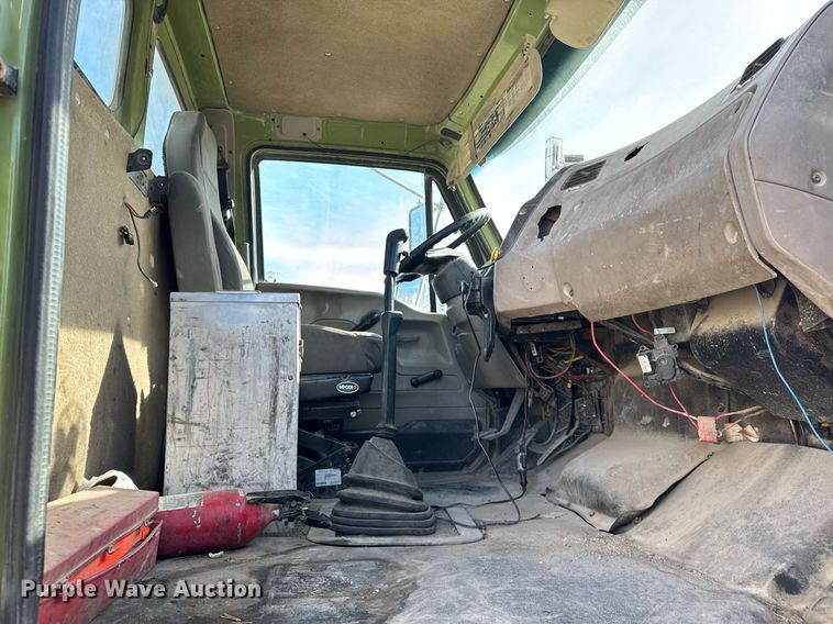 image for item DH9837 2009 Sterling L8500 ready mix truck