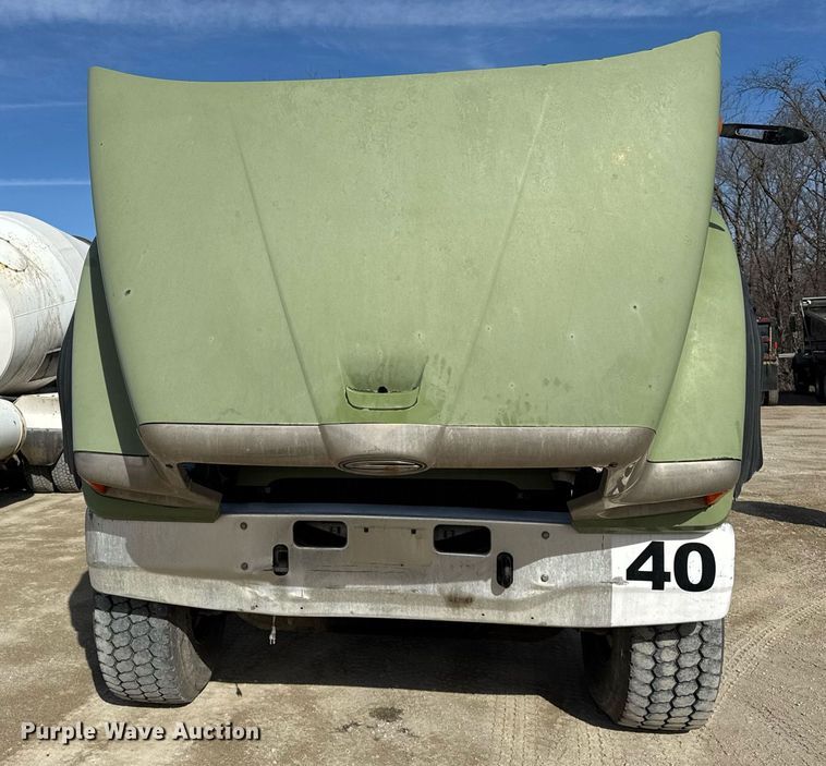 image for item DH9837 2009 Sterling L8500 ready mix truck