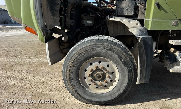 image for item DH9837 2009 Sterling L8500 ready mix truck