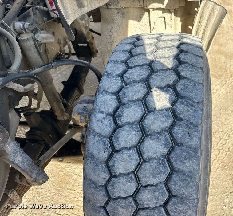 image for item DH9837 2009 Sterling L8500 ready mix truck