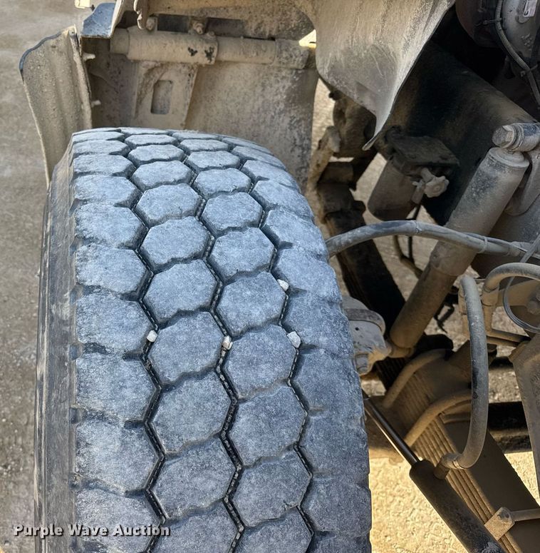 image for item DH9837 2009 Sterling L8500 ready mix truck