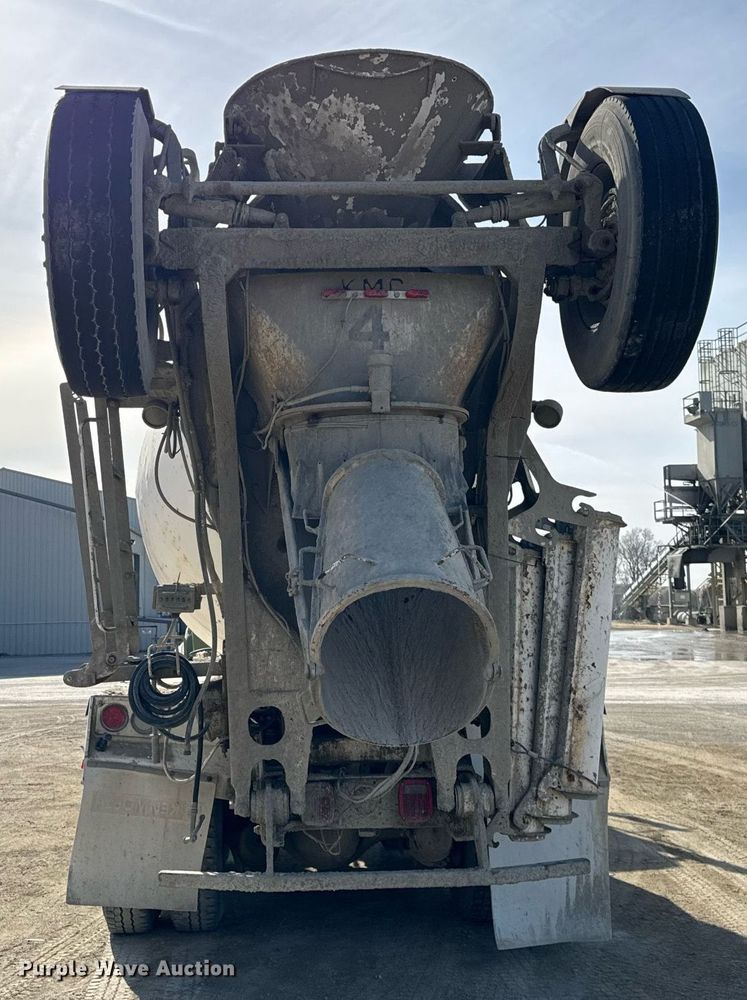 image for item DH9838 2009 Sterling L8500 ready mix truck