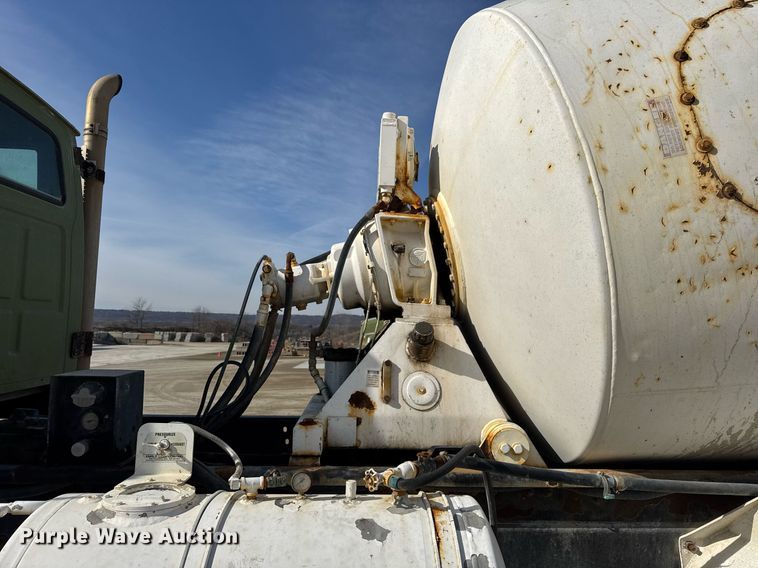 image for item DH9838 2009 Sterling L8500 ready mix truck