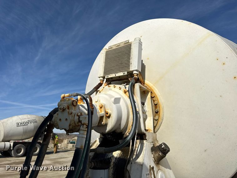 image for item DH9838 2009 Sterling L8500 ready mix truck