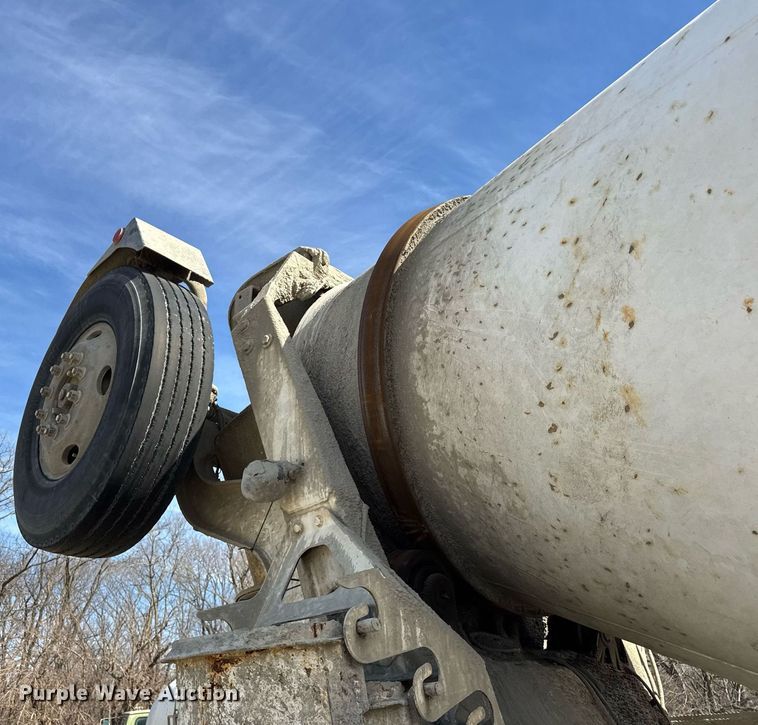 image for item DH9838 2009 Sterling L8500 ready mix truck