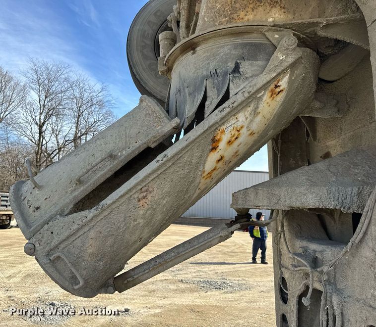 image for item DH9838 2009 Sterling L8500 ready mix truck