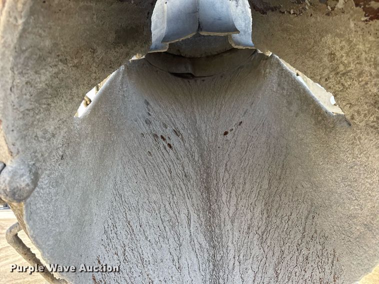 image for item DH9838 2009 Sterling L8500 ready mix truck