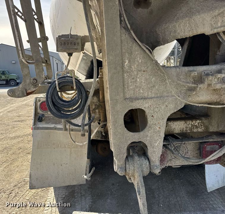 image for item DH9838 2009 Sterling L8500 ready mix truck