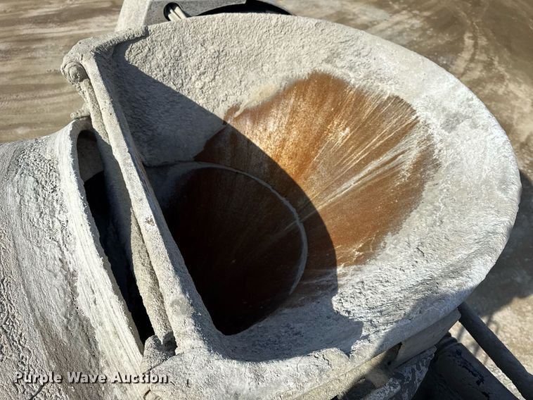 image for item DH9838 2009 Sterling L8500 ready mix truck