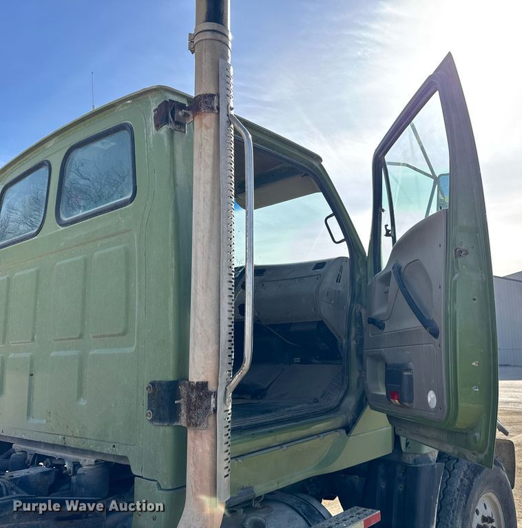 image for item DH9838 2009 Sterling L8500 ready mix truck