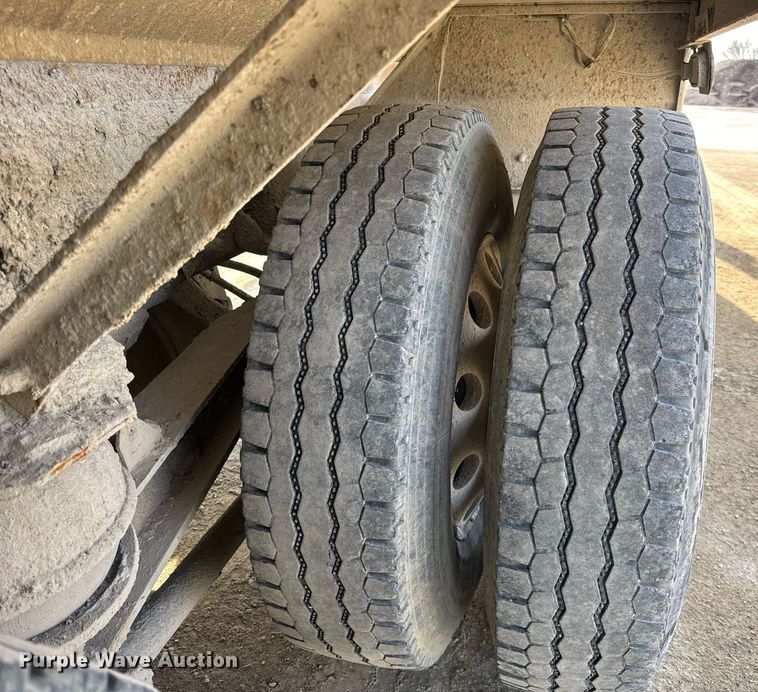 image for item DH9838 2009 Sterling L8500 ready mix truck