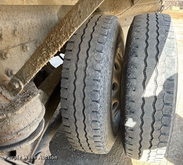 image for item DH9838 2009 Sterling L8500 ready mix truck