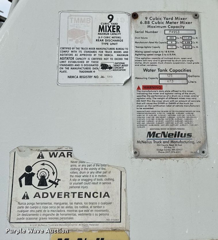 image for item DH9839 2006 Peterbilt 335 ready mix truck